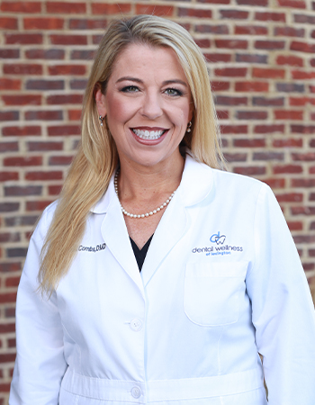 Lexington dentist Maxie Combs DMD